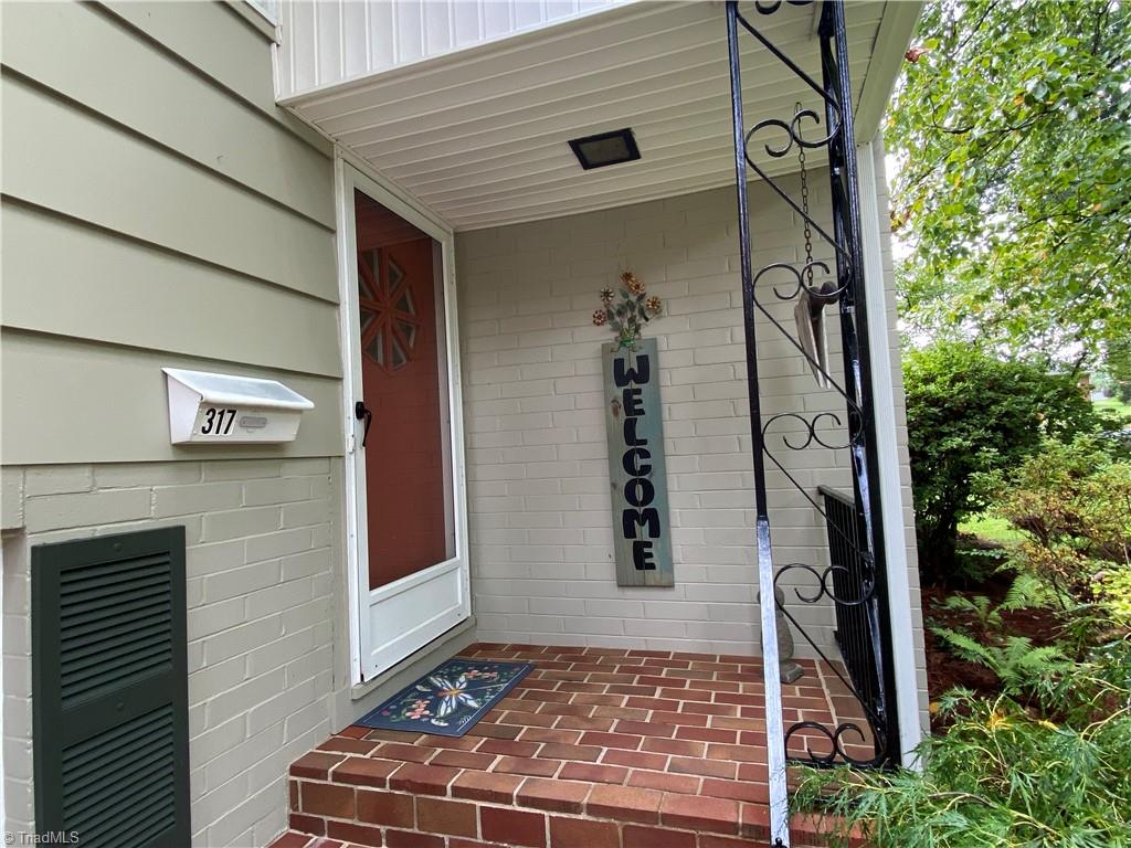 317 Kyle Road Winston-Salem, NC 27104 - Photo 9 of 47 Gallery Image 9