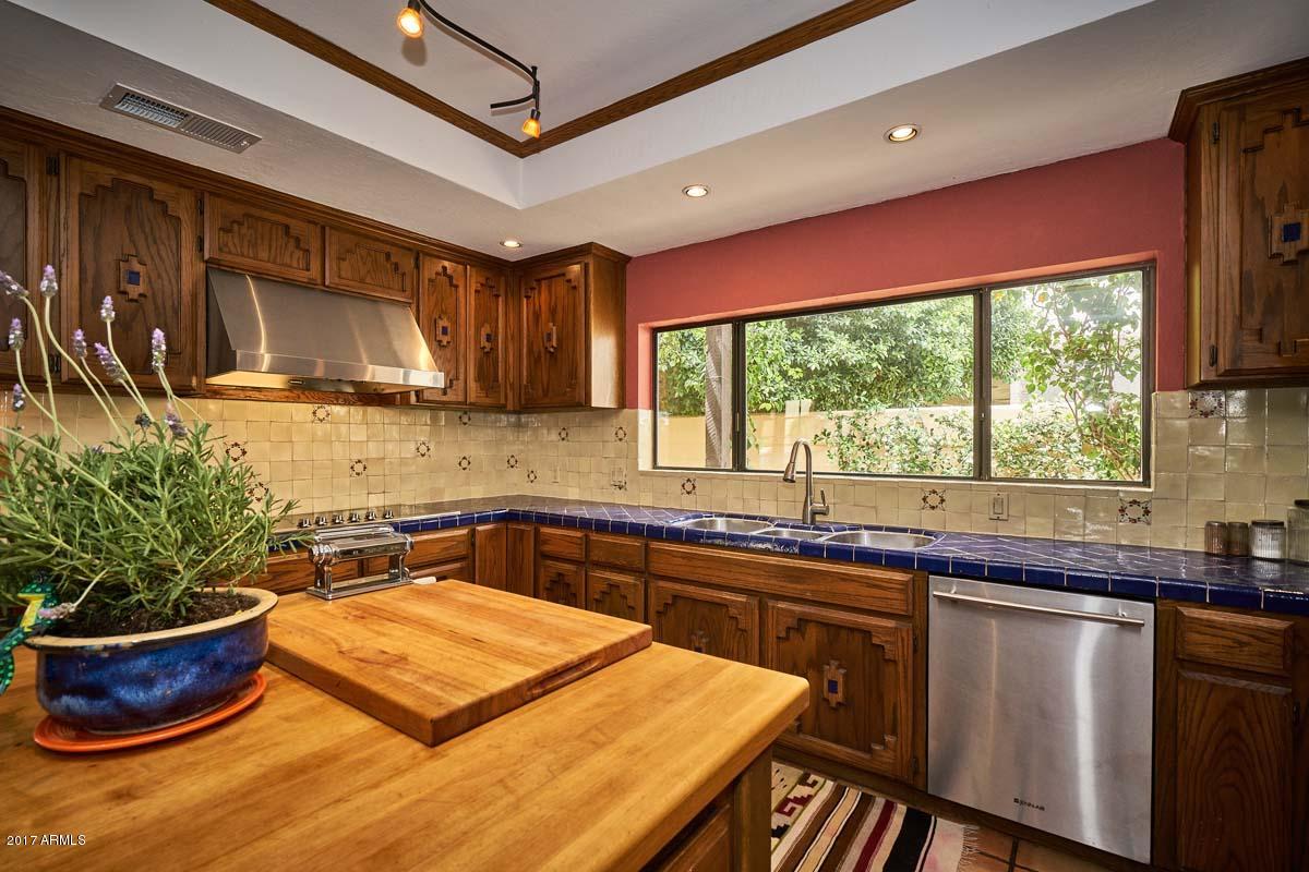 621 West Ocotillo Road Phoenix, AZ 85013 - Photo 14 of 52 Kitchen2