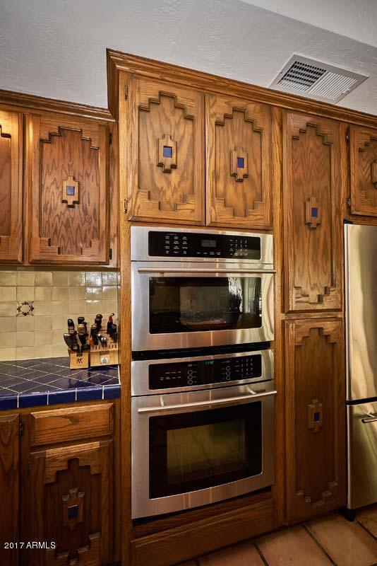 621 West Ocotillo Road Phoenix, AZ 85013 - Photo 18 of 52 Kitchen-Ovens
