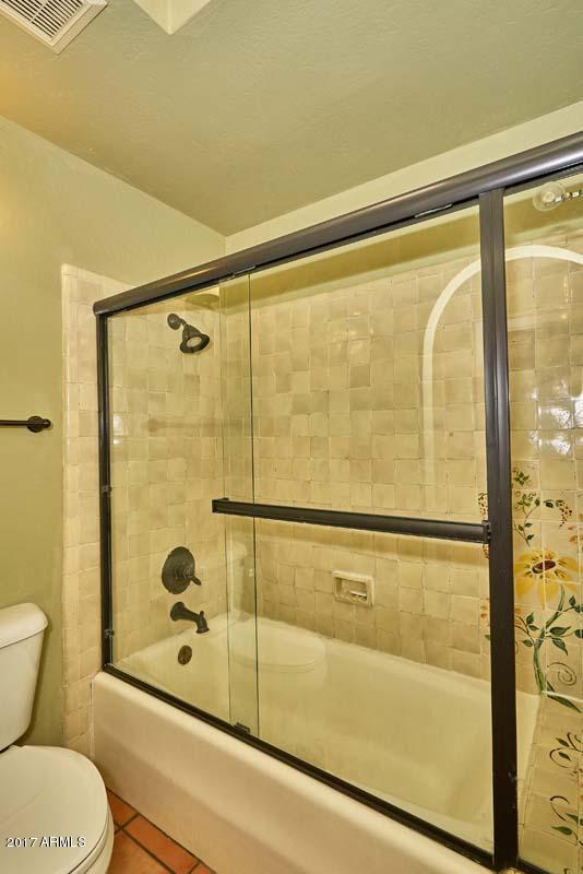 621 West Ocotillo Road Phoenix, AZ 85013 - Photo 23 of 52 Hall Bath2