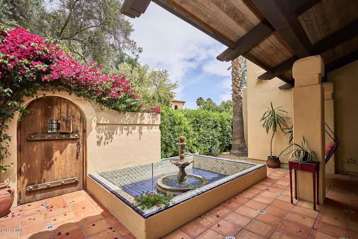 621 West Ocotillo Road Phoenix, AZ 85013 - Photo 3 of 52 Front Courtyard-Fountain