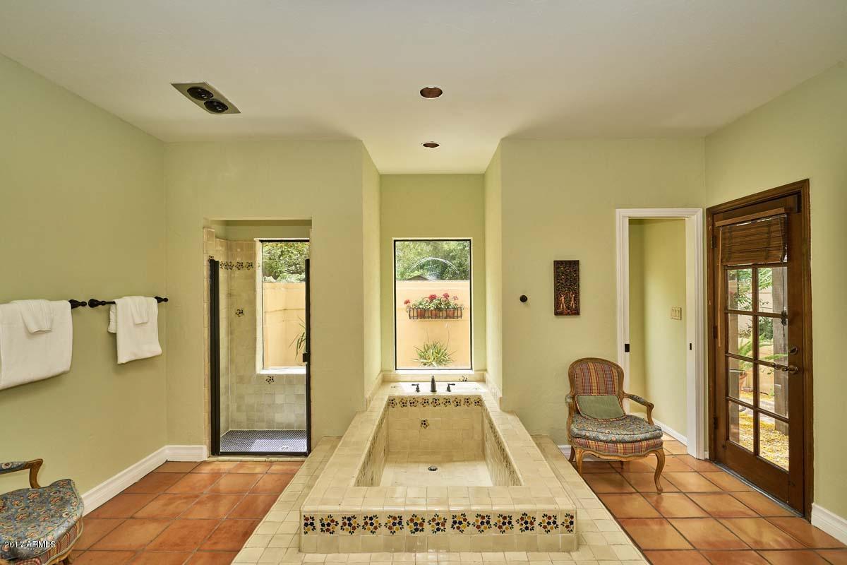 621 West Ocotillo Road Phoenix, AZ 85013 - Photo 31 of 52 Master Bath2