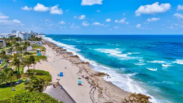 a picture of city view