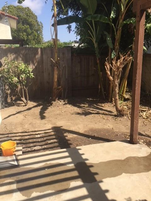 312 East Bard Road Oxnard, CA 93033 - Photo 20 of 20 a backyard of a house