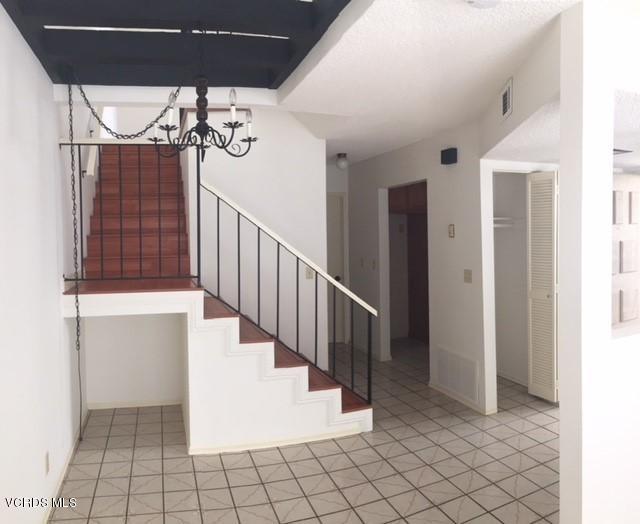 312 East Bard Road Oxnard, CA 93033 - Photo 3 of 20 a view of entryway and hall