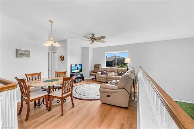 $1,200,000 | 5735 Persimmon Way, Naples, FL 34110