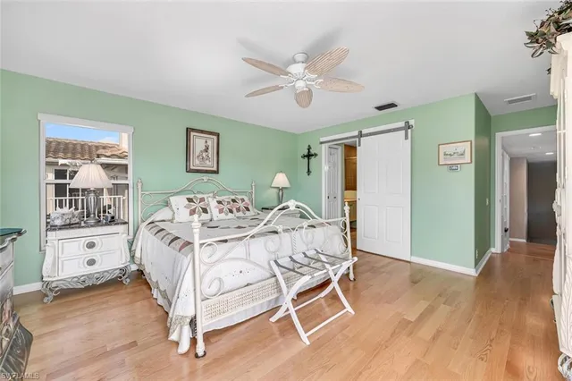 $1,200,000 | 5735 Persimmon Way, Naples, FL 34110