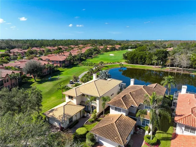 $1,200,000 | 5735 Persimmon Way, Naples, FL 34110