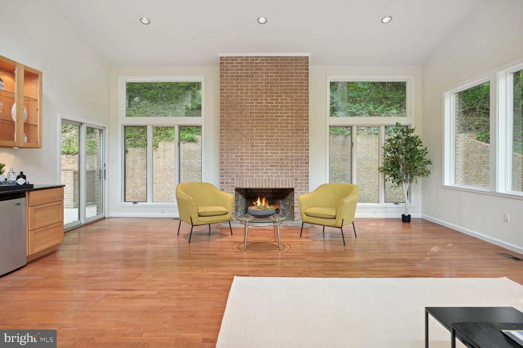 7204 Selkirk Drive Bethesda, MD 20817 - Photo 23 of 49 Versatile & Spacious Great Room