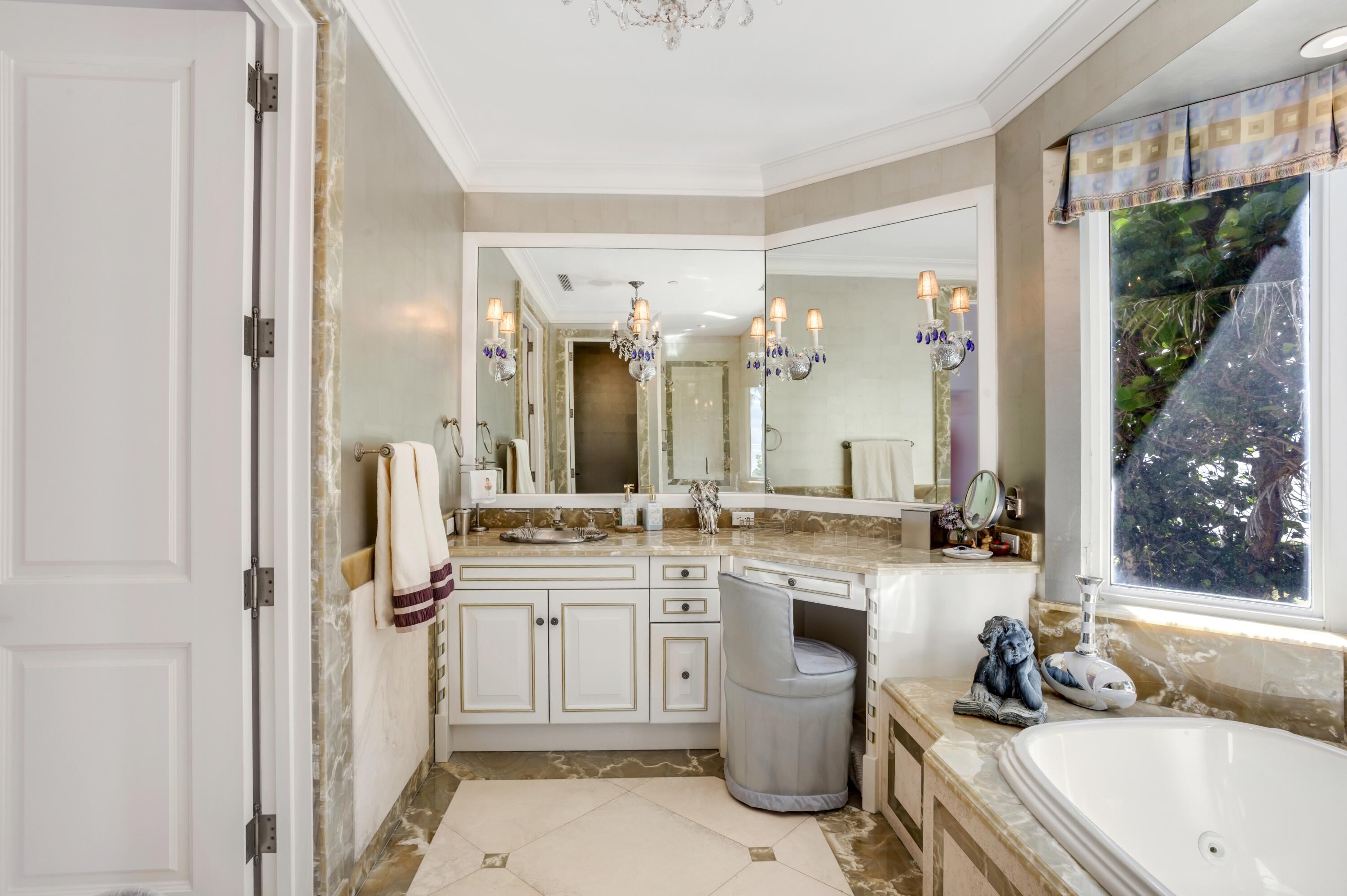 6133 North Ocean Boulevard Ocean Ridge, FL 33435 - Photo 39 of 64 dash_PRIMARY_BATHROOM_STRAIGHT_EB