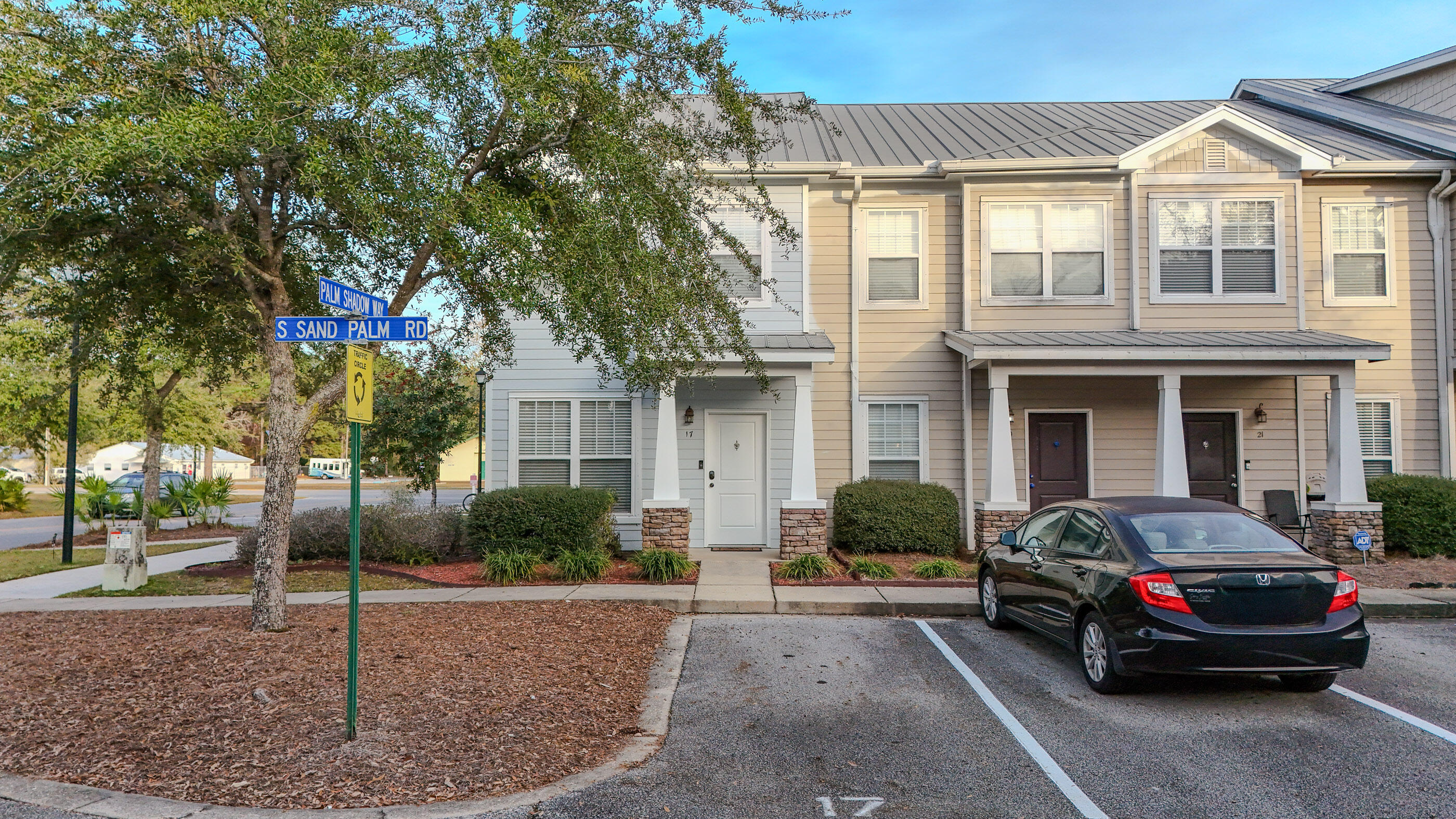 17 South Sand Palm Road Freeport, FL 32439 - Photo 2 of 39 DJI_20251203153458_0268_D