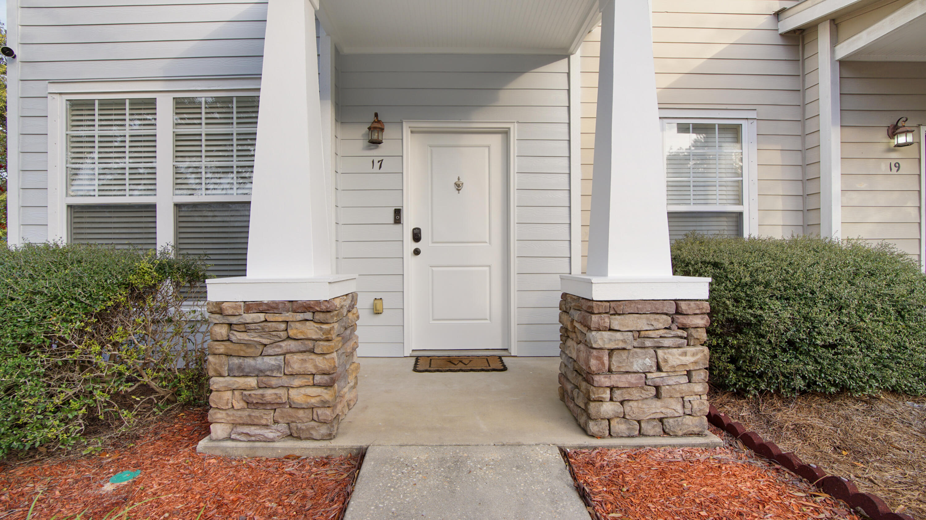 17 South Sand Palm Road Freeport, FL 32439 - Photo 3 of 39 DSC04102