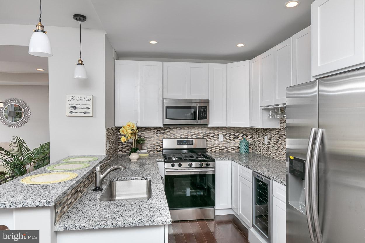 5606 Plymouth Road Baltimore, MD 21214 - Photo 3 of 36 Kitchen