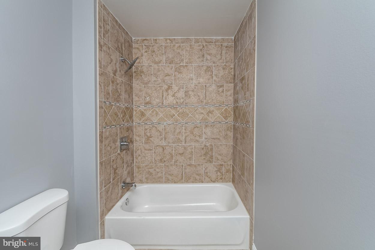 5606 Plymouth Road Baltimore, MD 21214 - Photo 23 of 36 Bathroom