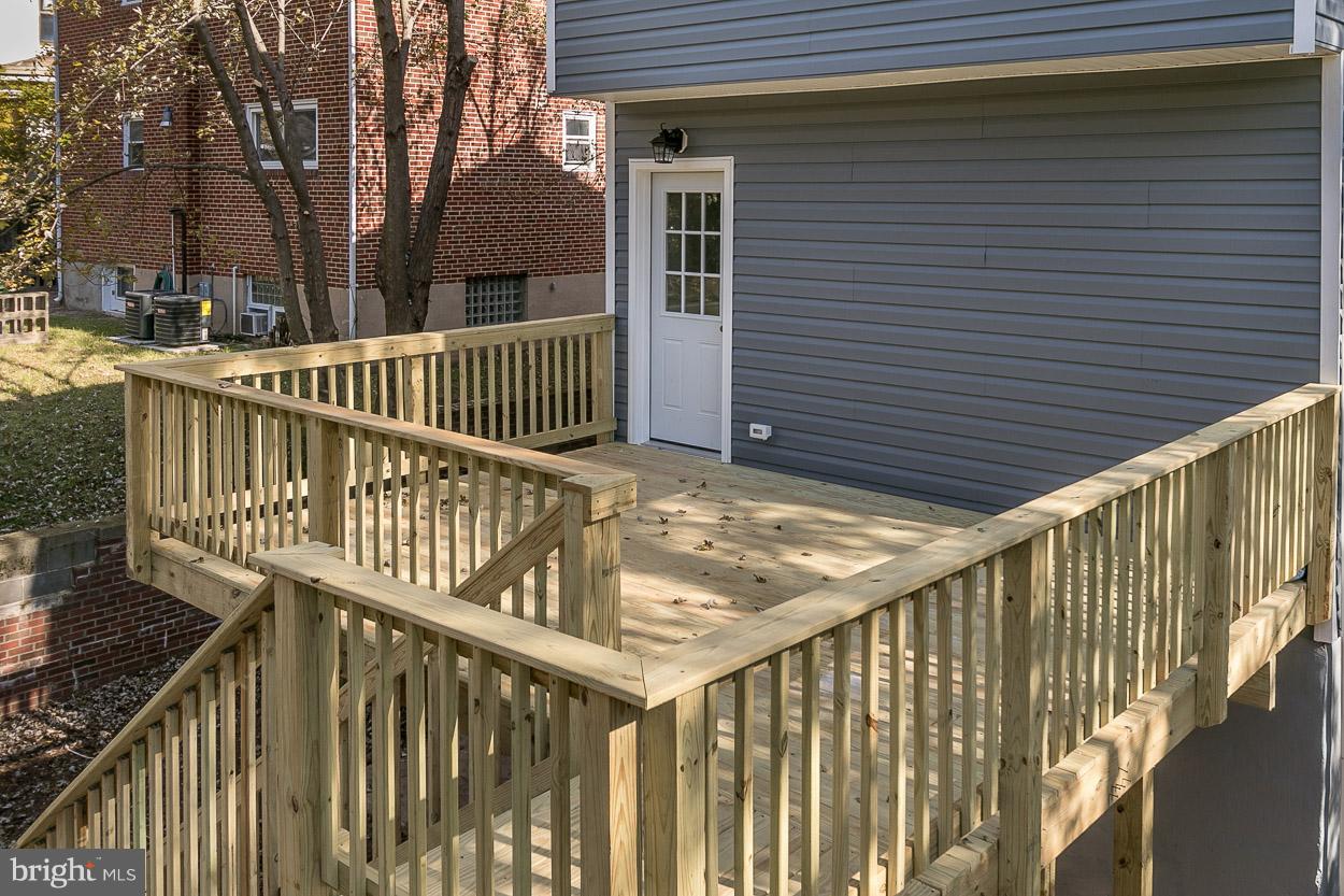 5606 Plymouth Road Baltimore, MD 21214 - Photo 33 of 36 Rear Deck