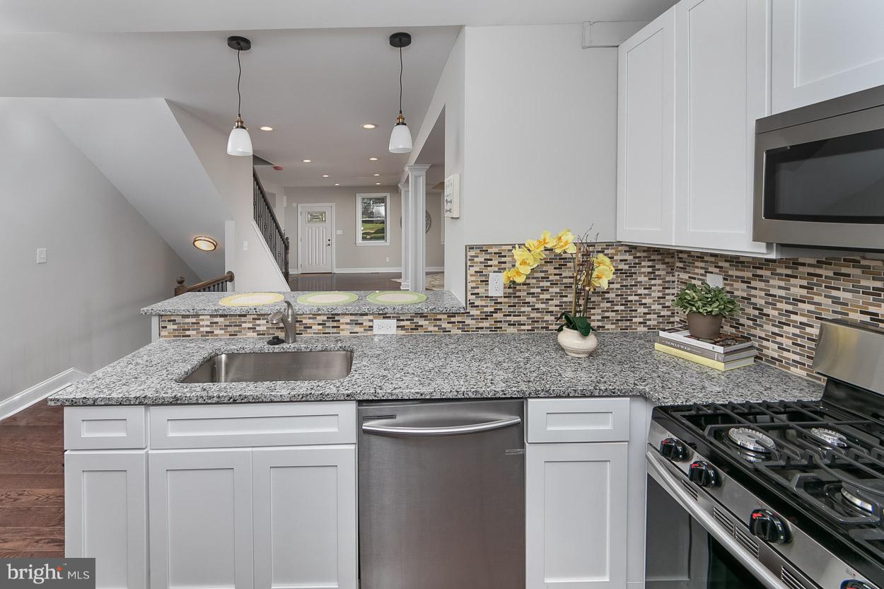 5606 Plymouth Road Baltimore, MD 21214 - Photo 5 of 36 kitchen