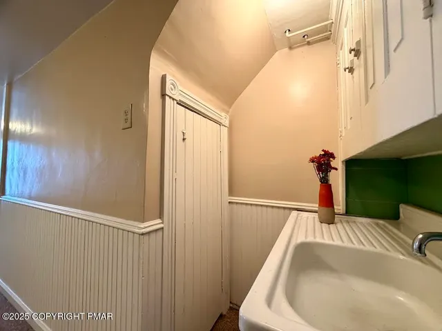 $159,000 | 68 East Railroad Street, Nesquehoning, PA 18240