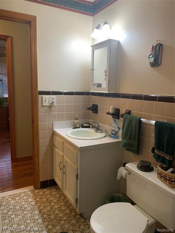 8195 North Latson Road Howell, MI 48855 - Photo 8 of 30