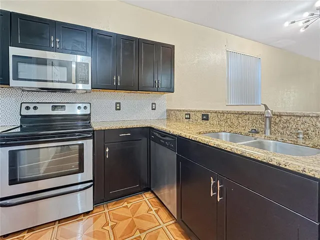 $1,350 | 11102 Indian Creek Drive, Kissimmee, FL 34759