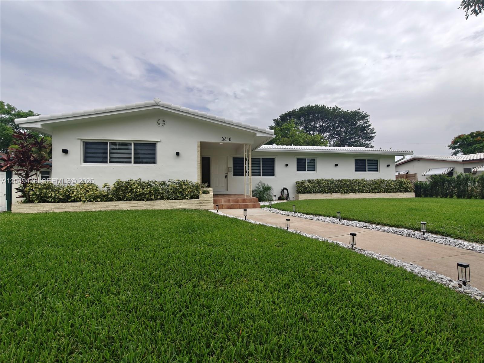 3410 Cleveland Street Hollywood, FL 33021 - Photo 4 of 24