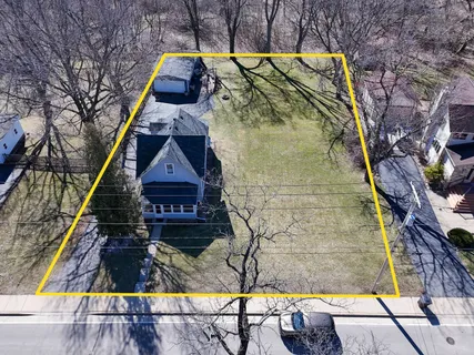 $429,000 | 171 West Main Street, Fontana, WI 53125