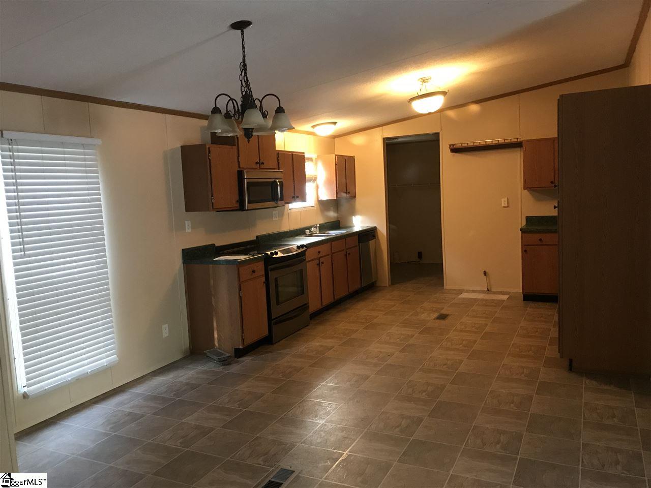 181 Bramlett Road Taylors, SC 29687 - Photo 2 of 11
