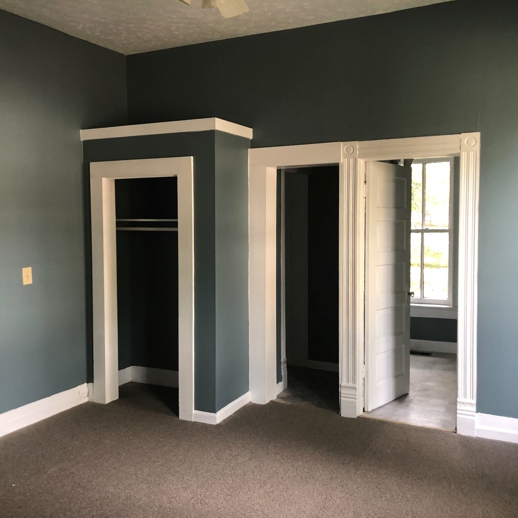 1345 18th Street Columbus, GA 31901 - Photo 11 of 16 an empty room with windows
