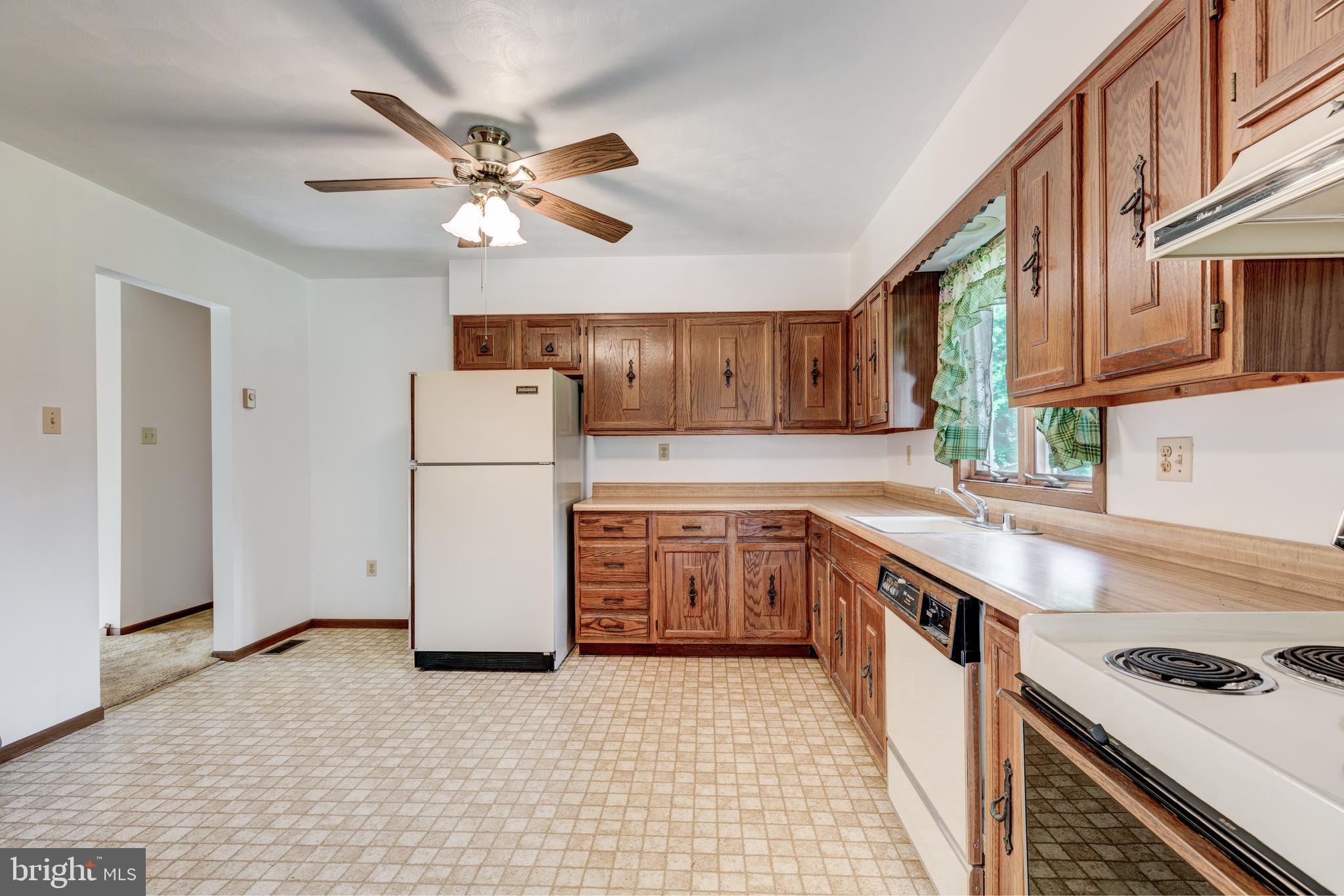 2634 Bert Fowler Road Manchester, MD 21102 - Photo 6 of 33 Plenty of space for table