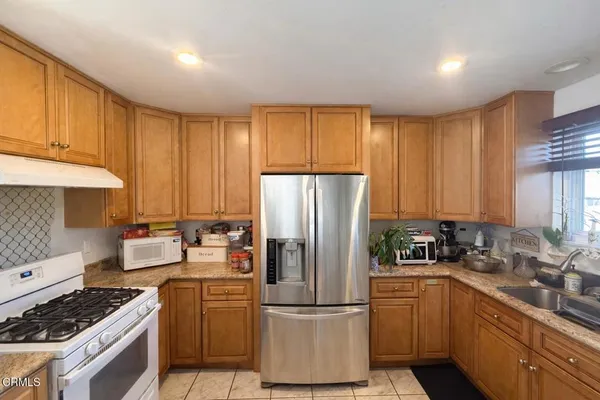 $749,900 | 1556 North 8th Place, Port Hueneme, CA 93041