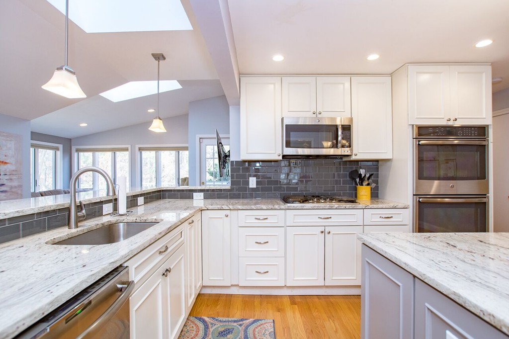 20 Surrey Lane Needham, MA 02492 - Photo 9 of 30 Gallery Image 9