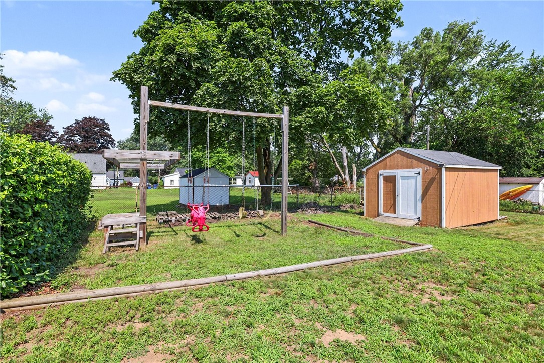 280 Wellington Road Webster, NY 14580 - Photo 22 of 25