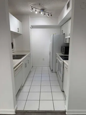 $1,650 | 4844 Highway 7, Unit 305, Coconut Creek, FL 33073