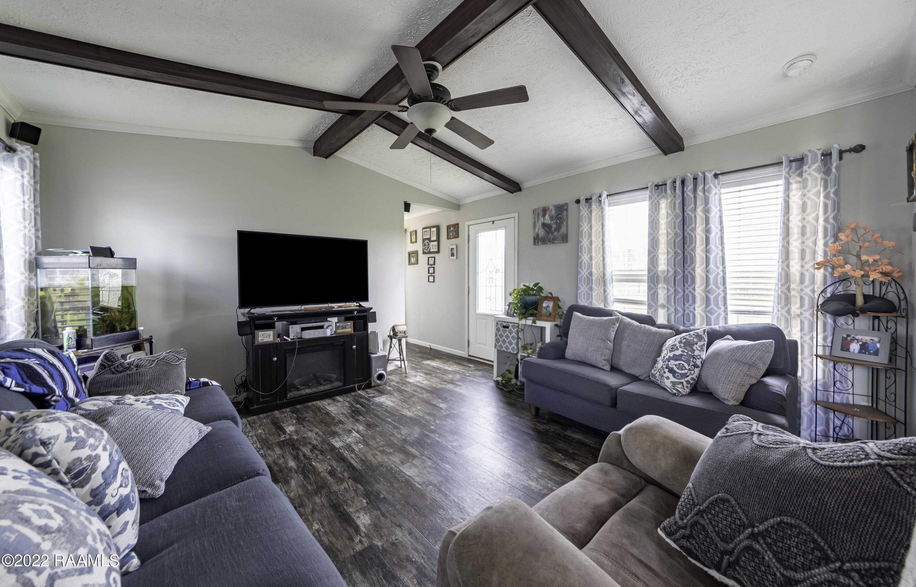 227 Louis Baer Road Scott, LA 70583 - Photo 12 of 35 Living Room 2