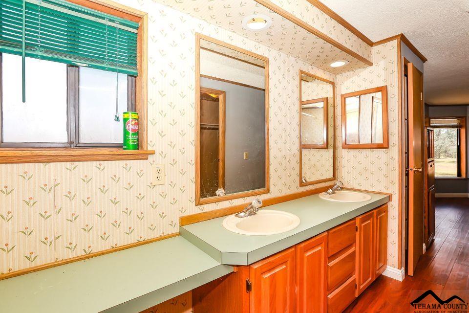 4933 Pinehurst Road Anderson, CA 96007 - Photo 15 of 45