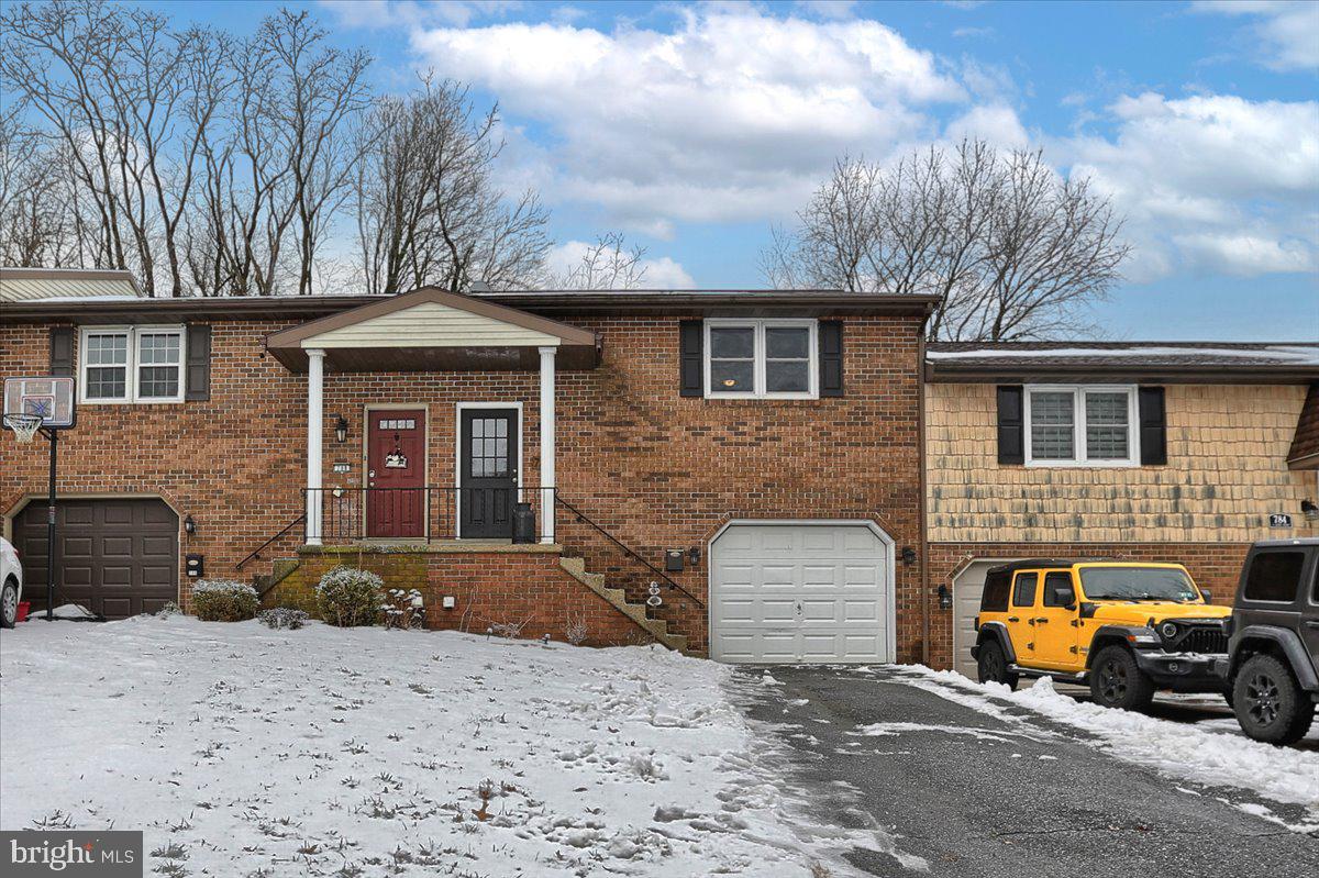 786 South Cedar Street Lititz, PA 17543 - Photo 1 of 47