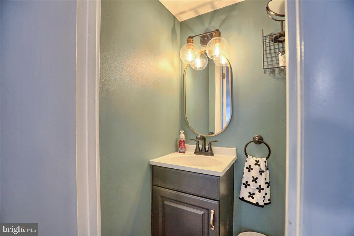 786 South Cedar Street Lititz, PA 17543 - Photo 34 of 47
