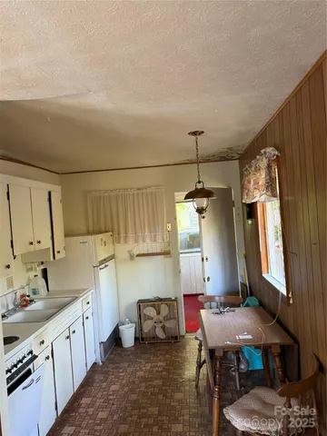 $175,000 | 202 Lyndhurst Drive, Hendersonville, NC 28791