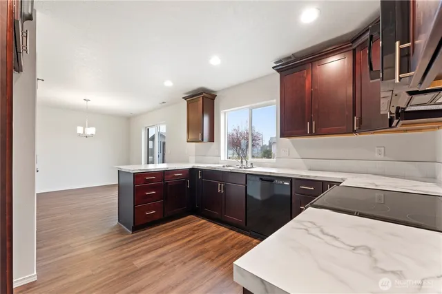 $367,990 | 208 Rattray Drive, Mattawa, WA 99349