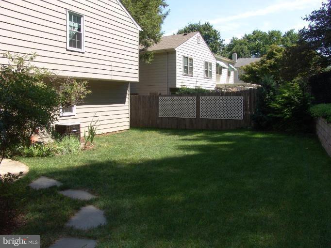 8607 Powder Horn Road Springfield, VA 22152 - Photo 22 of 26 Exterior #2