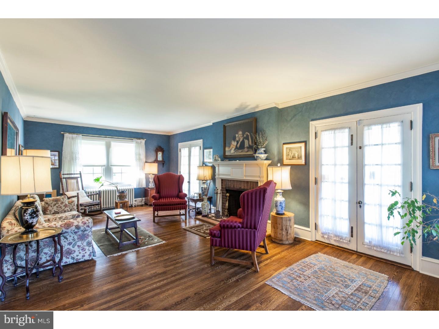316 Calvert Road Merion Station, PA 19066 - Photo 5 of 25 Living Room