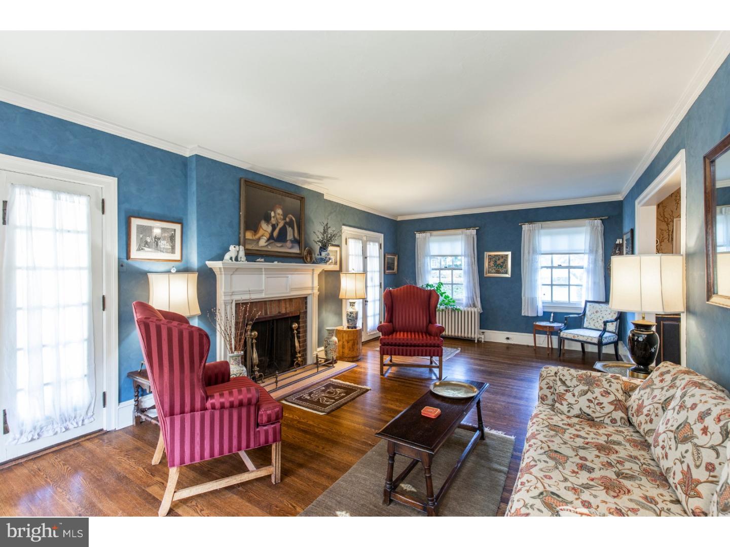 316 Calvert Road Merion Station, PA 19066 - Photo 6 of 25 Living Room