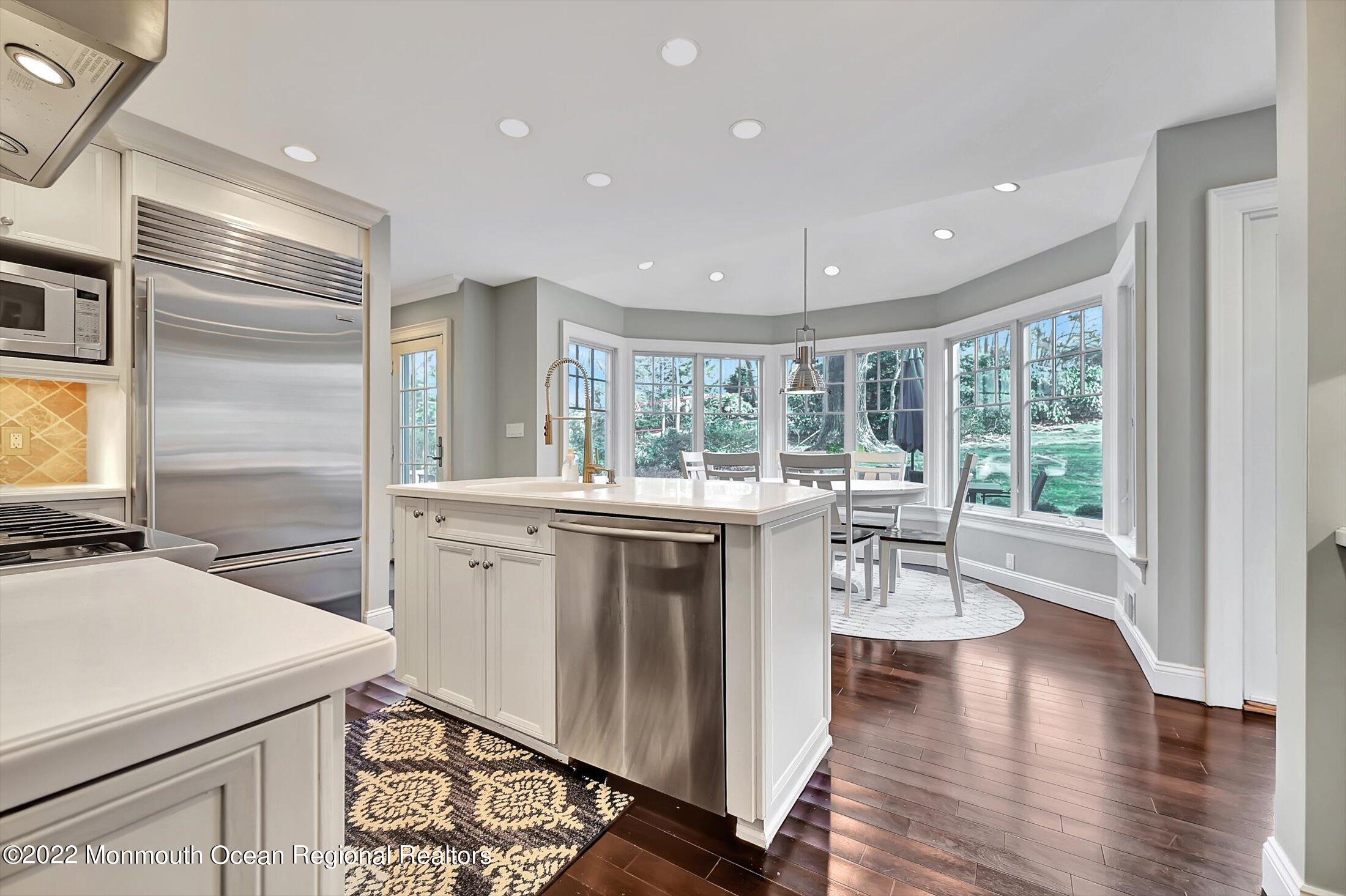 13 Fox Hunt Road Holmdel, NJ 07733 - Photo 13 of 40 Kitchen