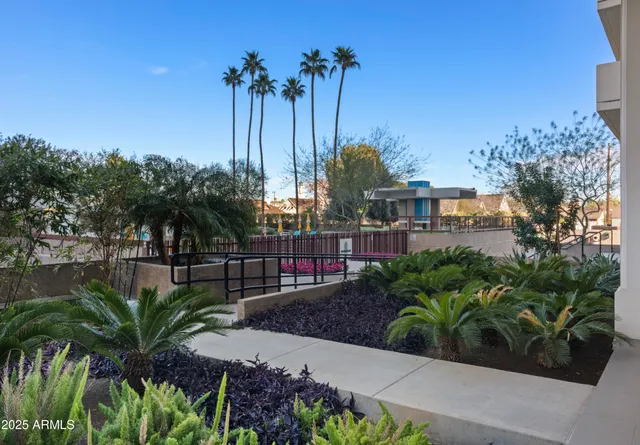 $650,000 | 2323 North Central Avenue, Unit 1701, Phoenix, AZ 85004