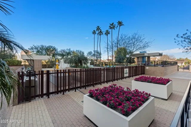 $650,000 | 2323 North Central Avenue, Unit 1701, Phoenix, AZ 85004