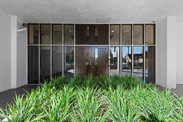 $650,000 | 2323 North Central Avenue, Unit 1701, Phoenix, AZ 85004