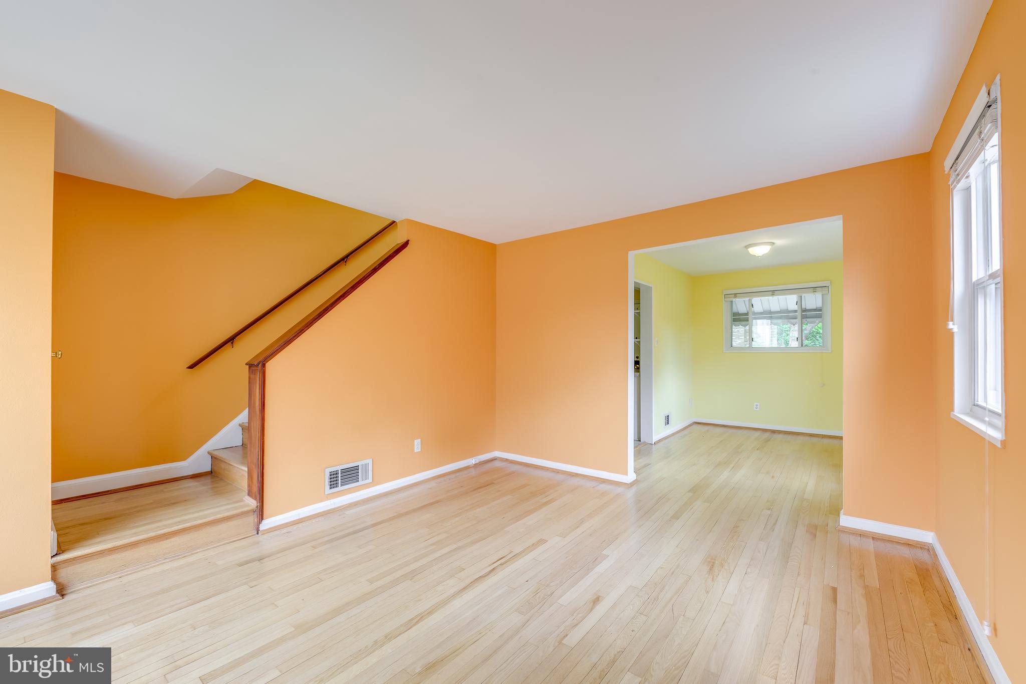 3206 13th Road South Arlington, VA 22204 - Photo 14 of 35 Spacious Living Room