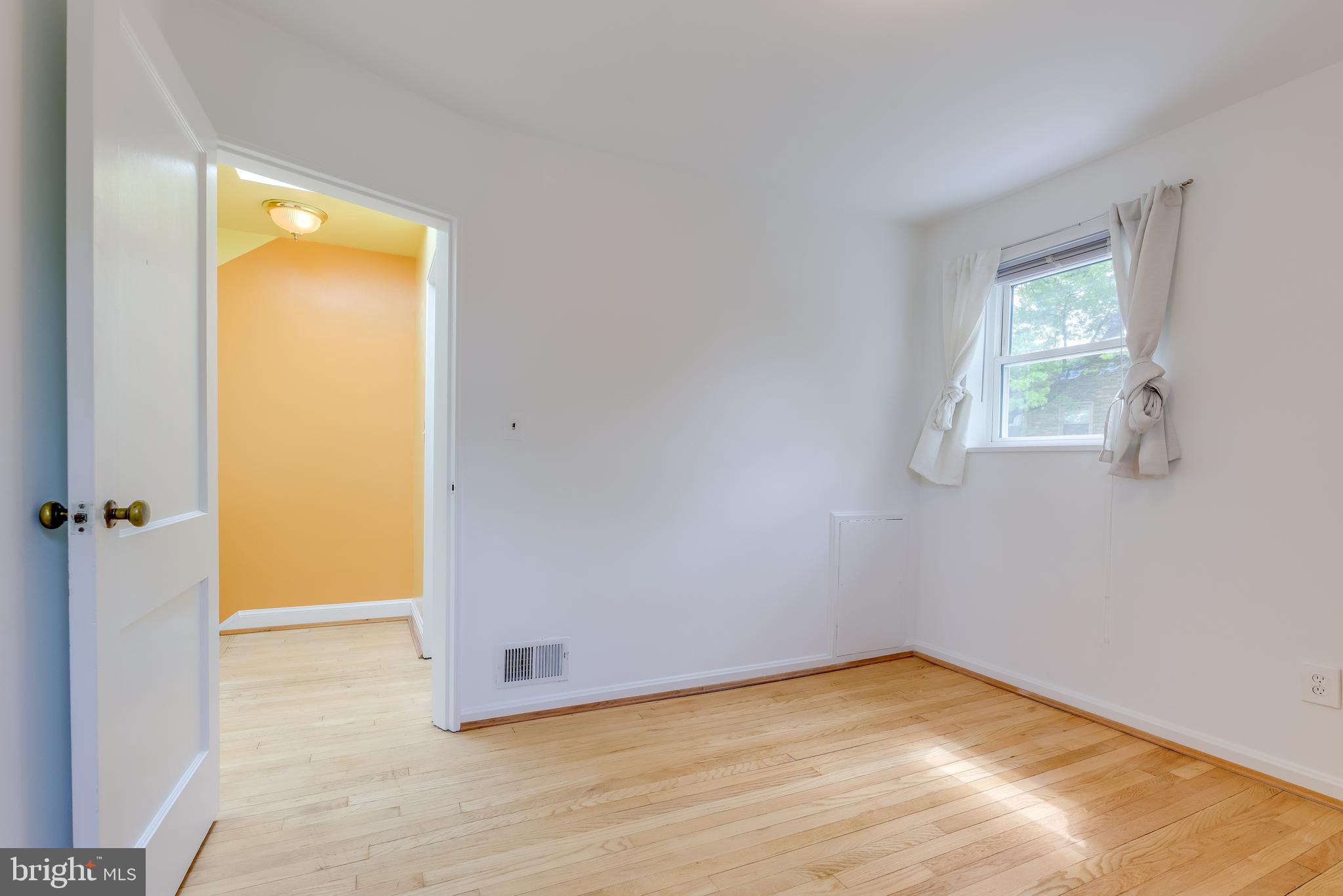 3206 13th Road South Arlington, VA 22204 - Photo 20 of 35 Second Bedroom