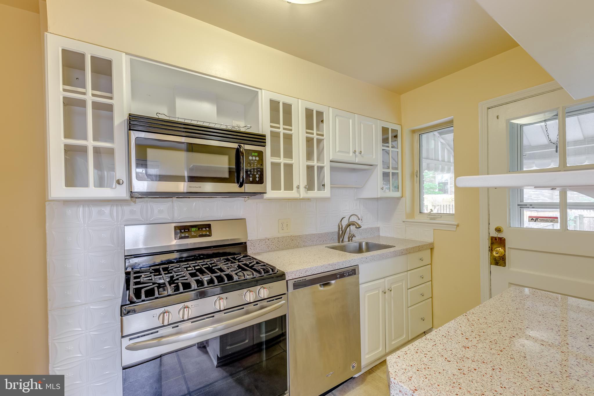 3206 13th Road South Arlington, VA 22204 - Photo 6 of 35 Renovated Kitchen