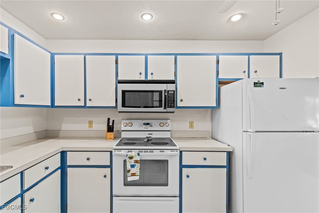 15448 Admiralty Circle, Unit 8 North Fort Myers, FL 33917 - Photo 12 of 33