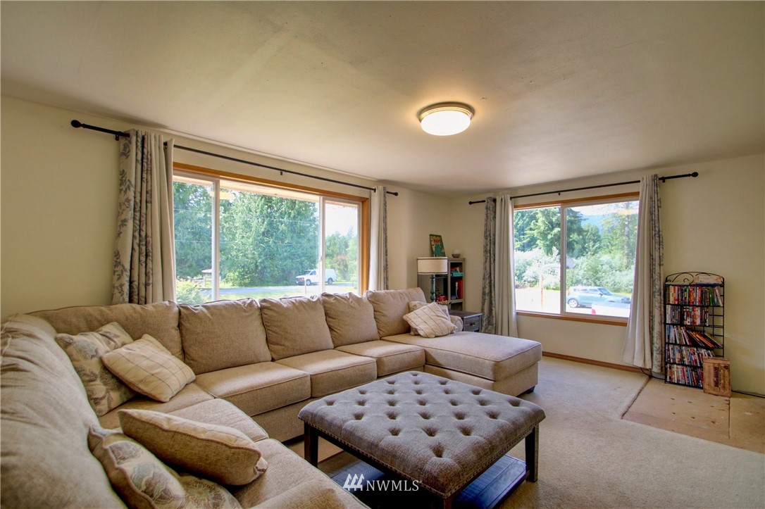 8485 Lusk Road Concrete, WA 98237 - Photo 3 of 27 Gallery Image 3